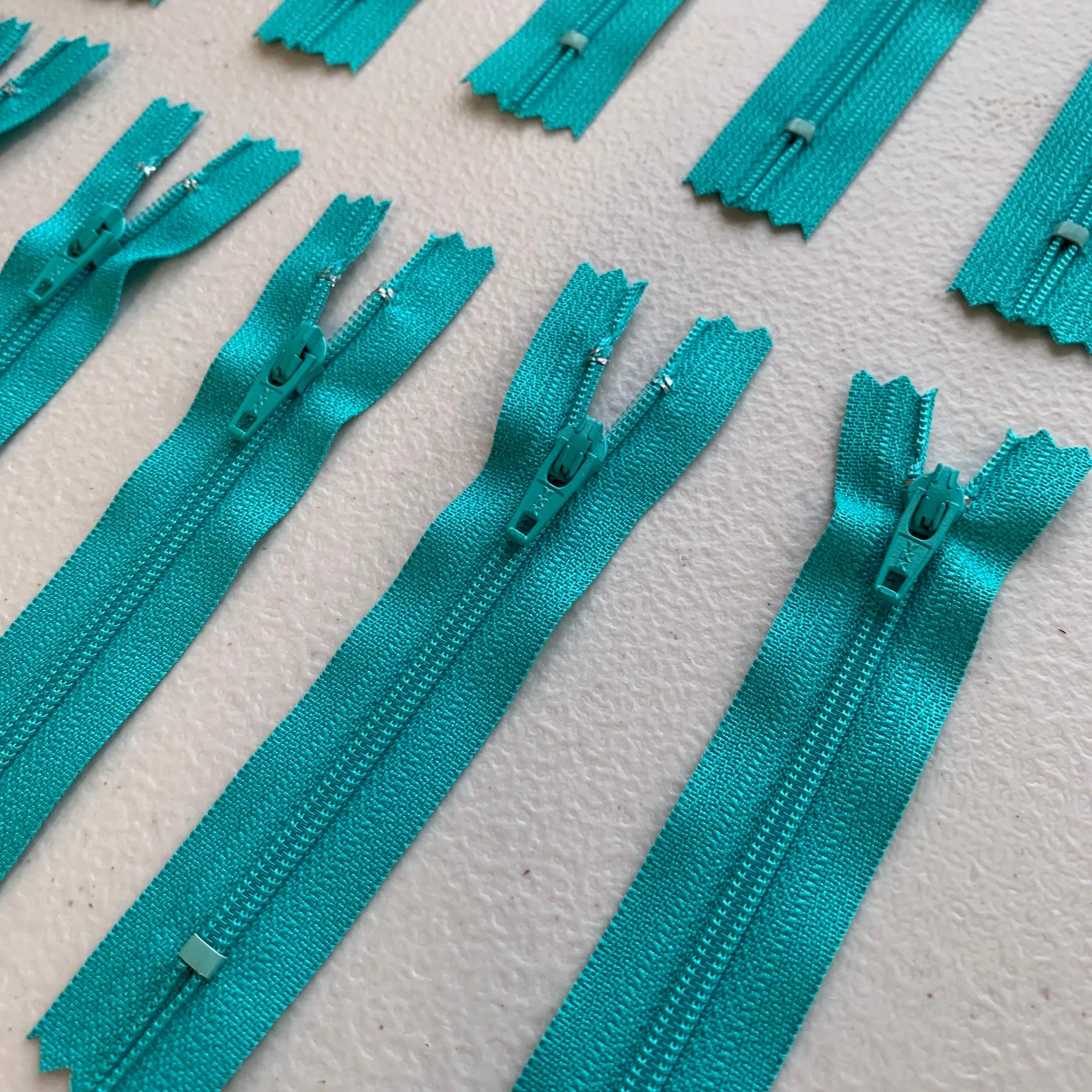 10pc Teal YKK nylon zipper