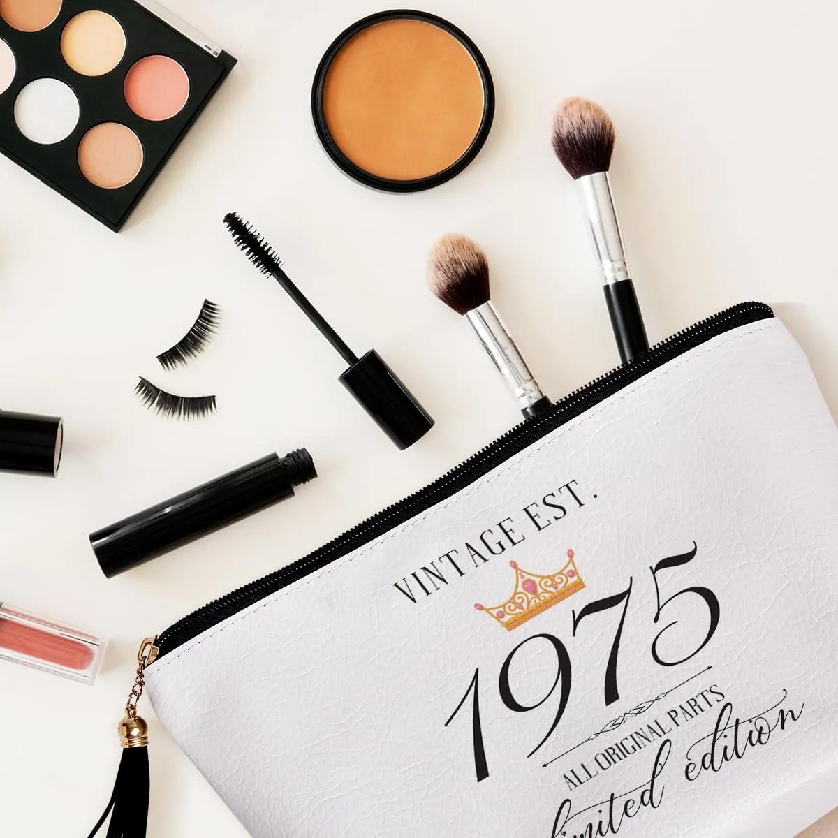 50th Birthday Gifts for Women Friendship Best Friend Birthday Gift Ideas for Grandma Mom Aunt Sister Funny Makeup Bag Travel Toiletries Bags Vintage Est 1975 Limited Edition Bday Gift from Women.