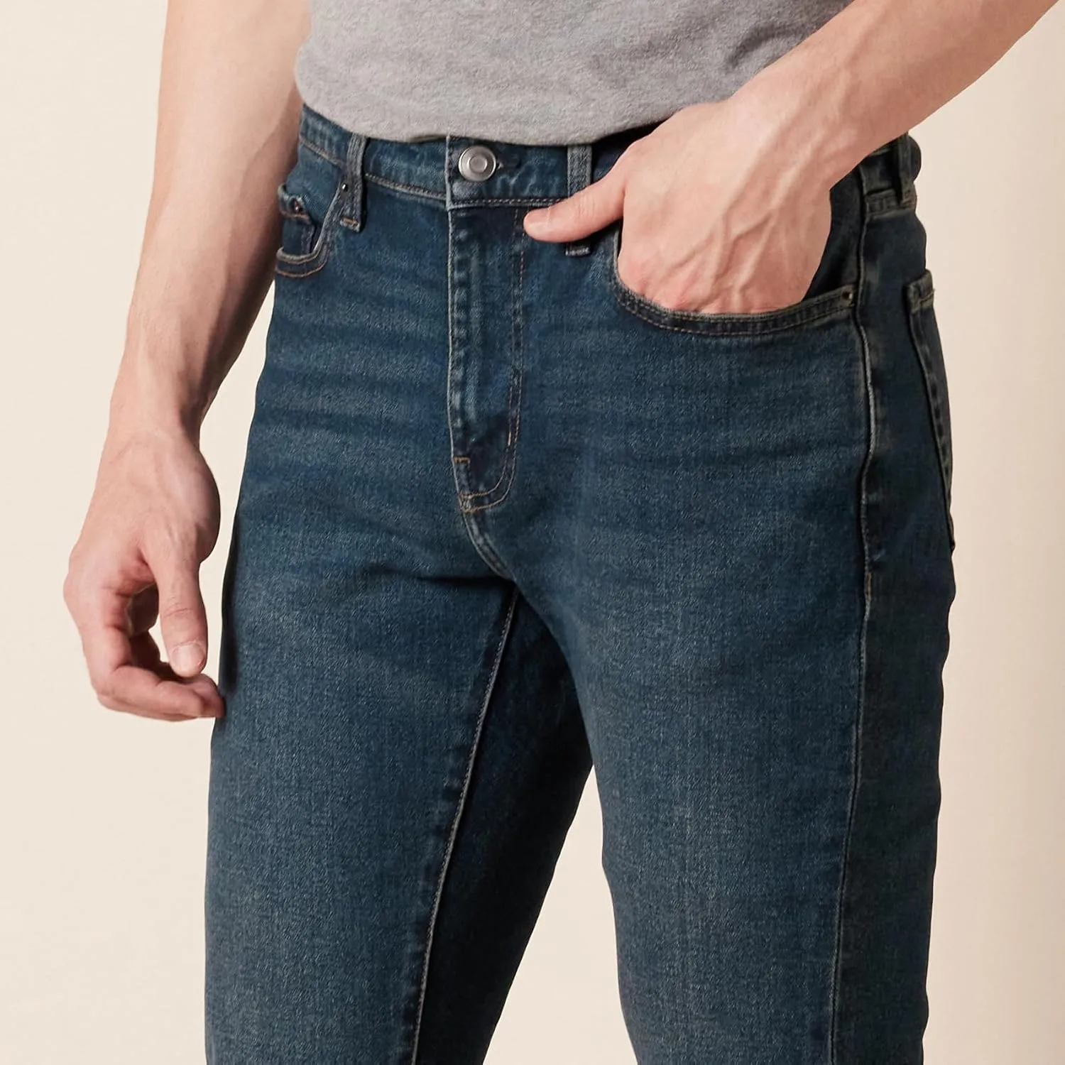 Amazon Essentials Men's Jeans, Slim Fit Stretch, Bootcut