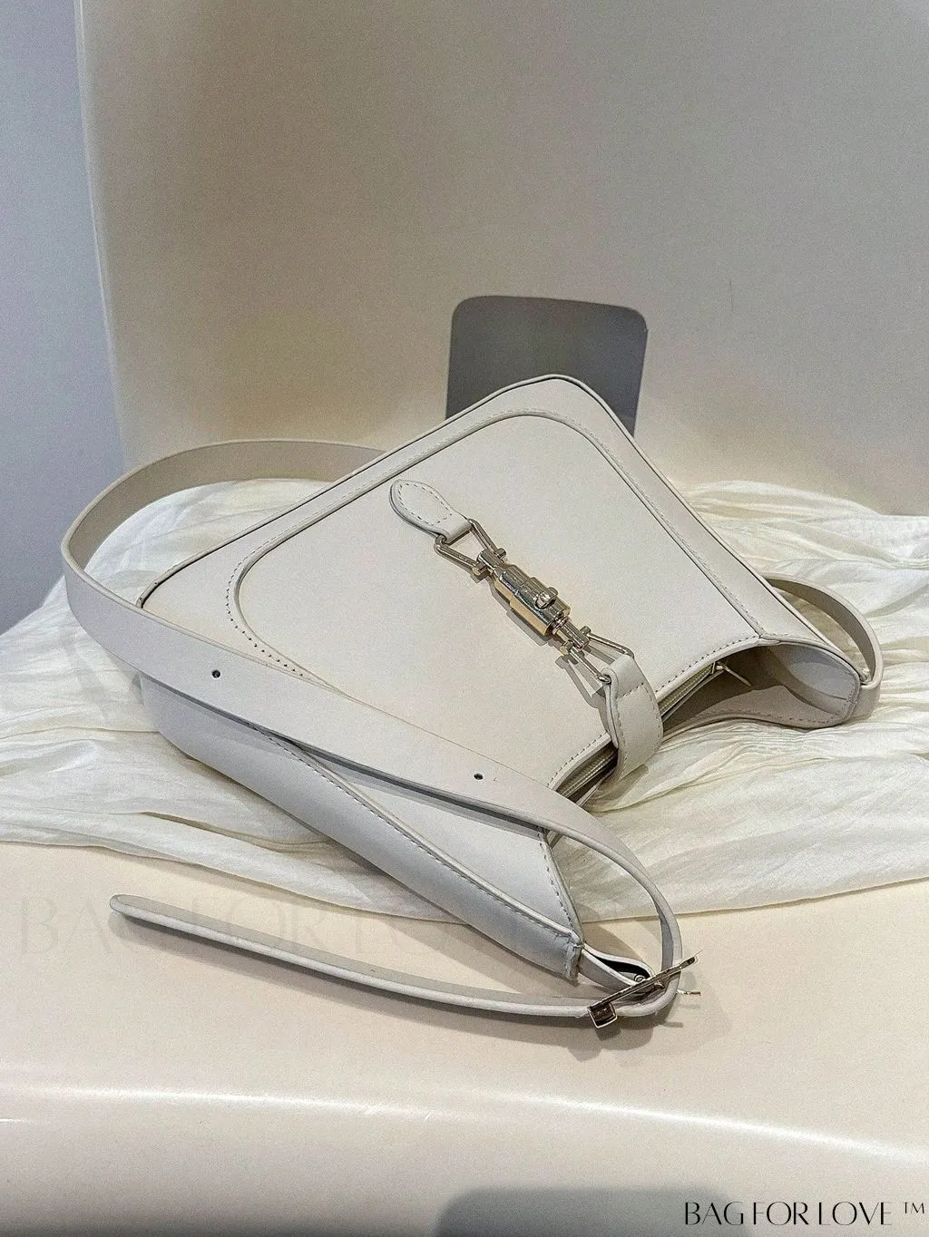 BagForLove - Stylish Adjustable Strap Hobo Bag with Chic Metal Accents