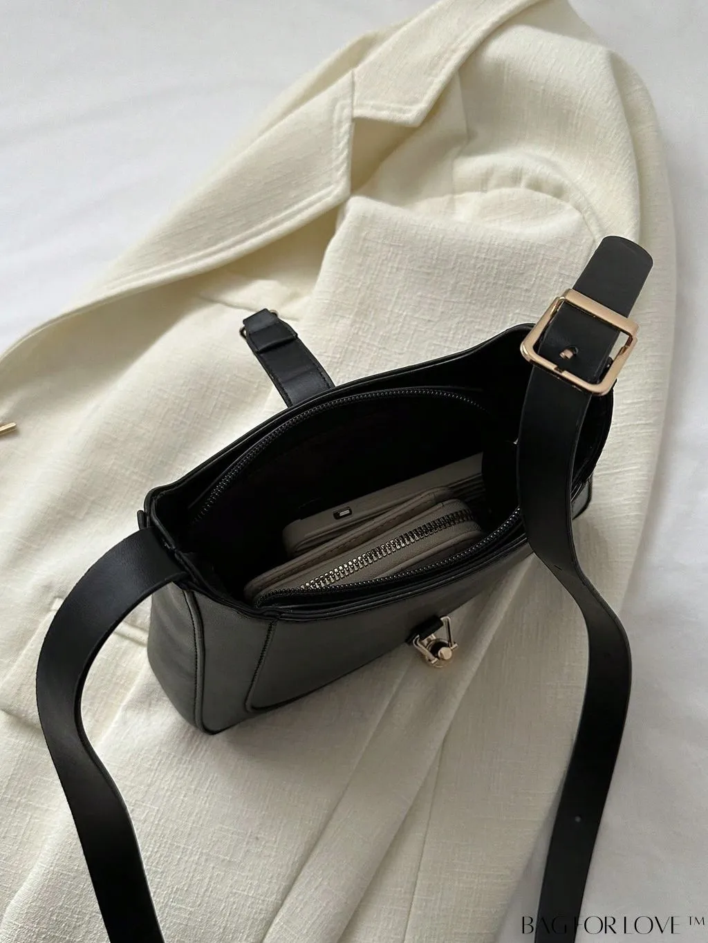 BagForLove - Stylish Adjustable Strap Hobo Bag with Chic Metal Accents