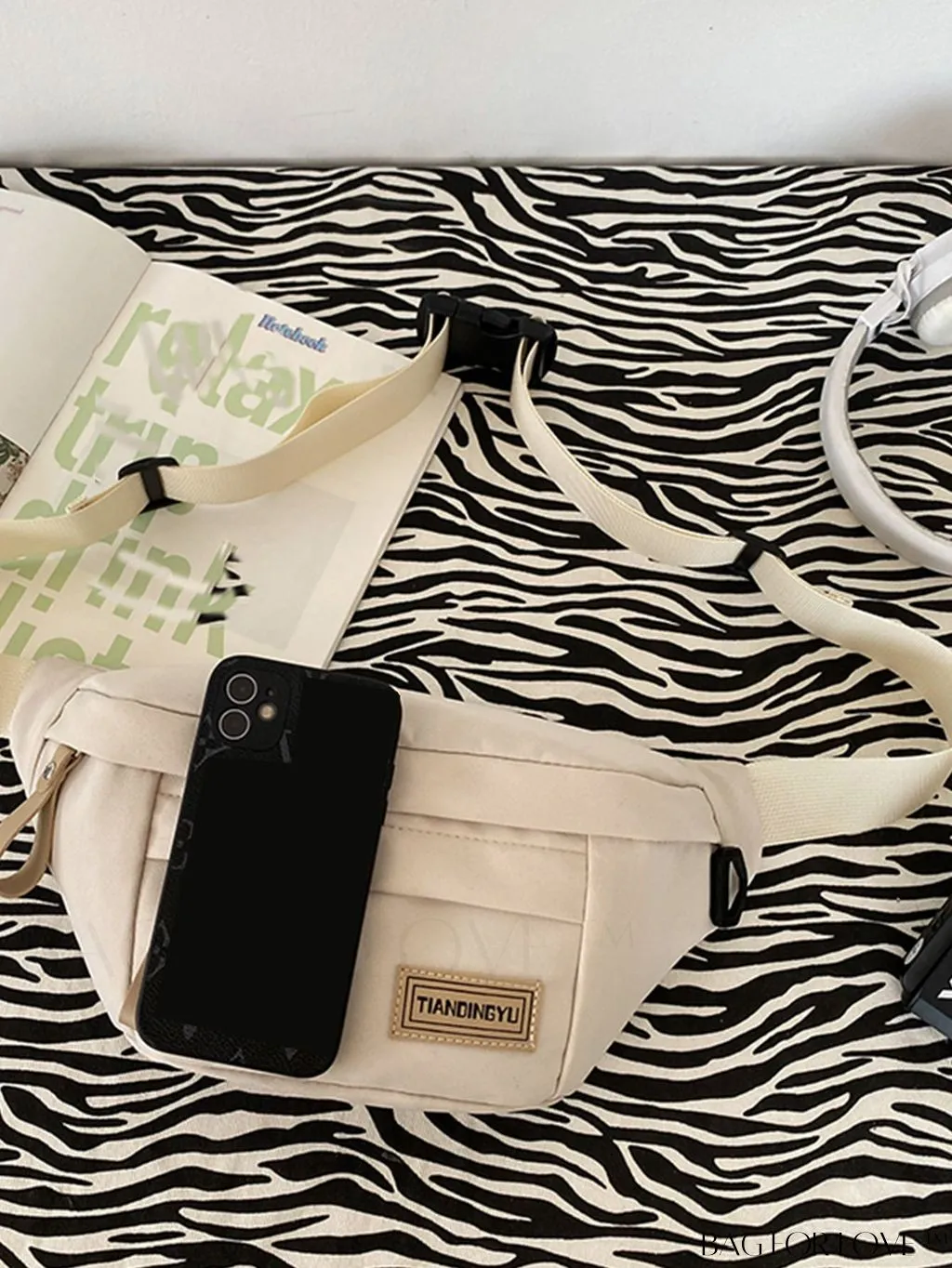 BagForLove - Stylish Unisex Waist Bag with Letter Patchwork Accents