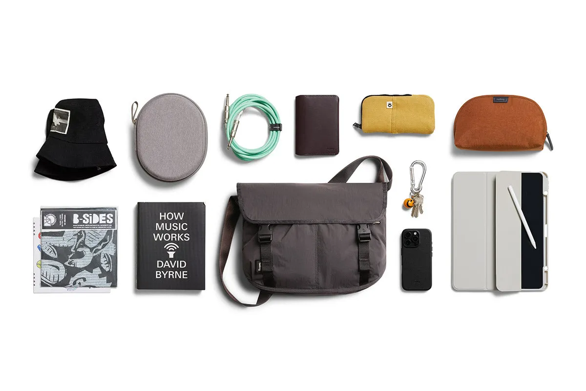 Bellroy Cinch Messenger - Charcoal
