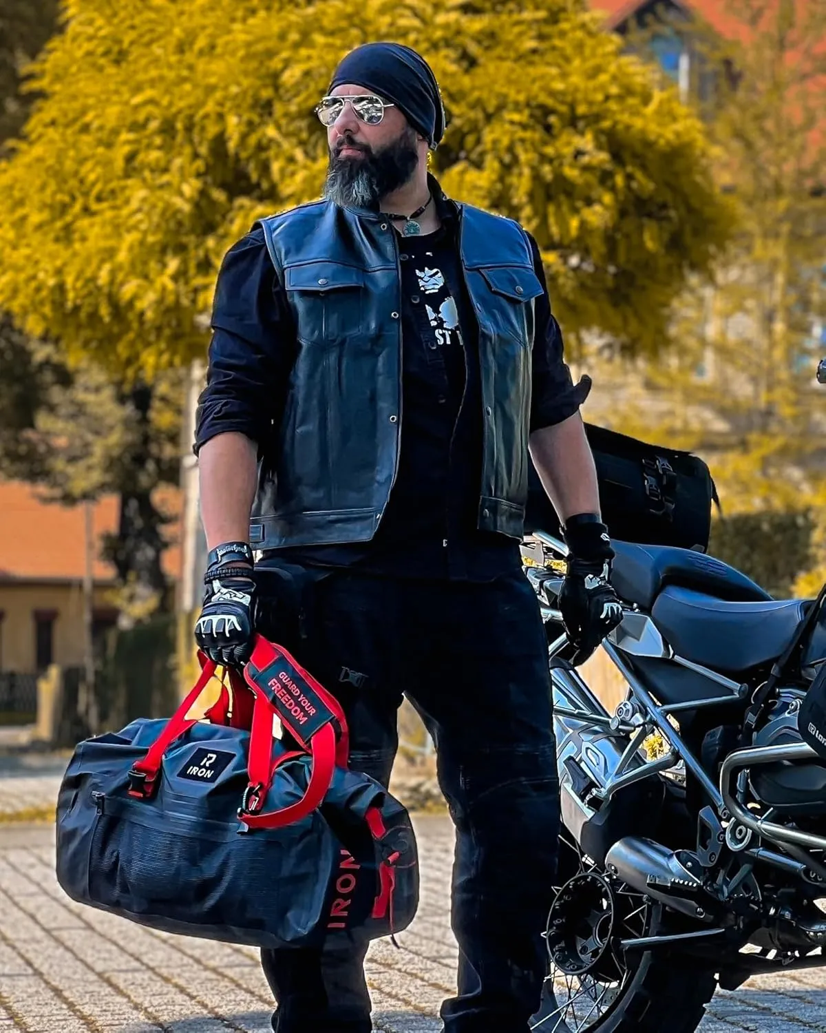 BORLENI Waterproof Motorcycle Dry Duffel Bag Luggage Tail Bag with Large Storage Space,Roll Top Closure, Shoulder Straps, Inner Pocket and Mesh Pocket for Motorcycling Travel Camping (Black,30L)