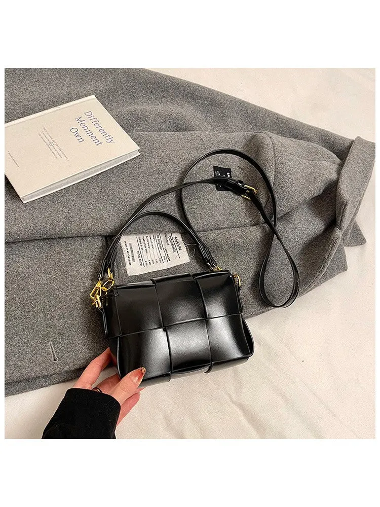Chic Multi-Pocket Shoulder Bag – Versatile Style for Everyday Use