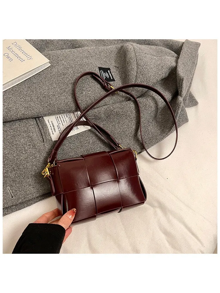 Chic Multi-Pocket Shoulder Bag – Versatile Style for Everyday Use