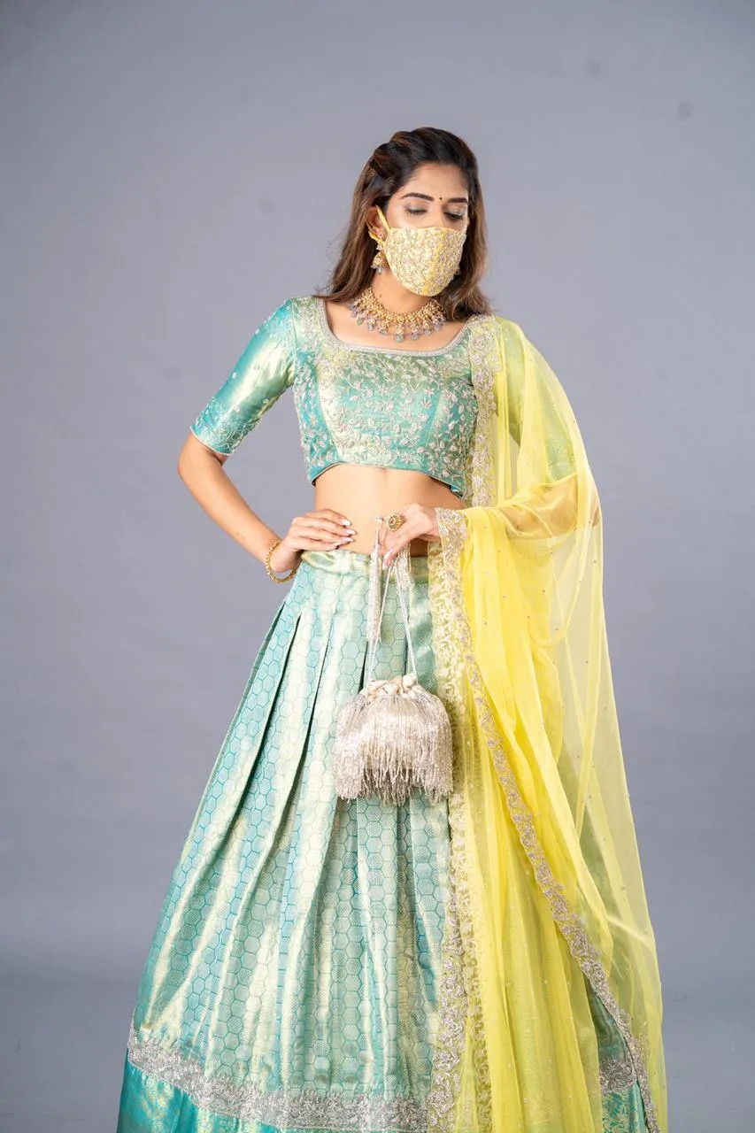 Cleopatra Collection: White and Silver Tassels Potli
