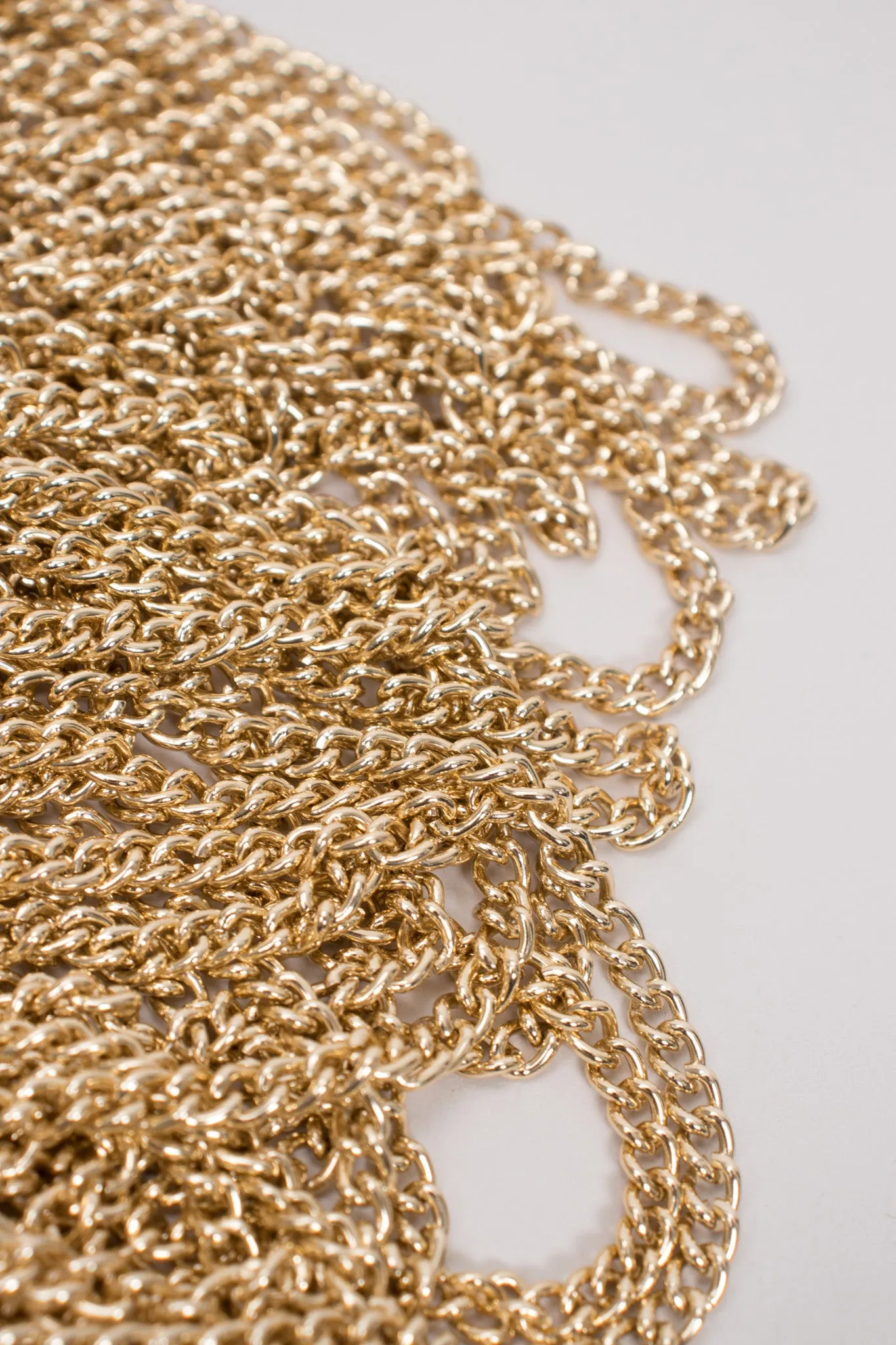 Draped Chain Tank