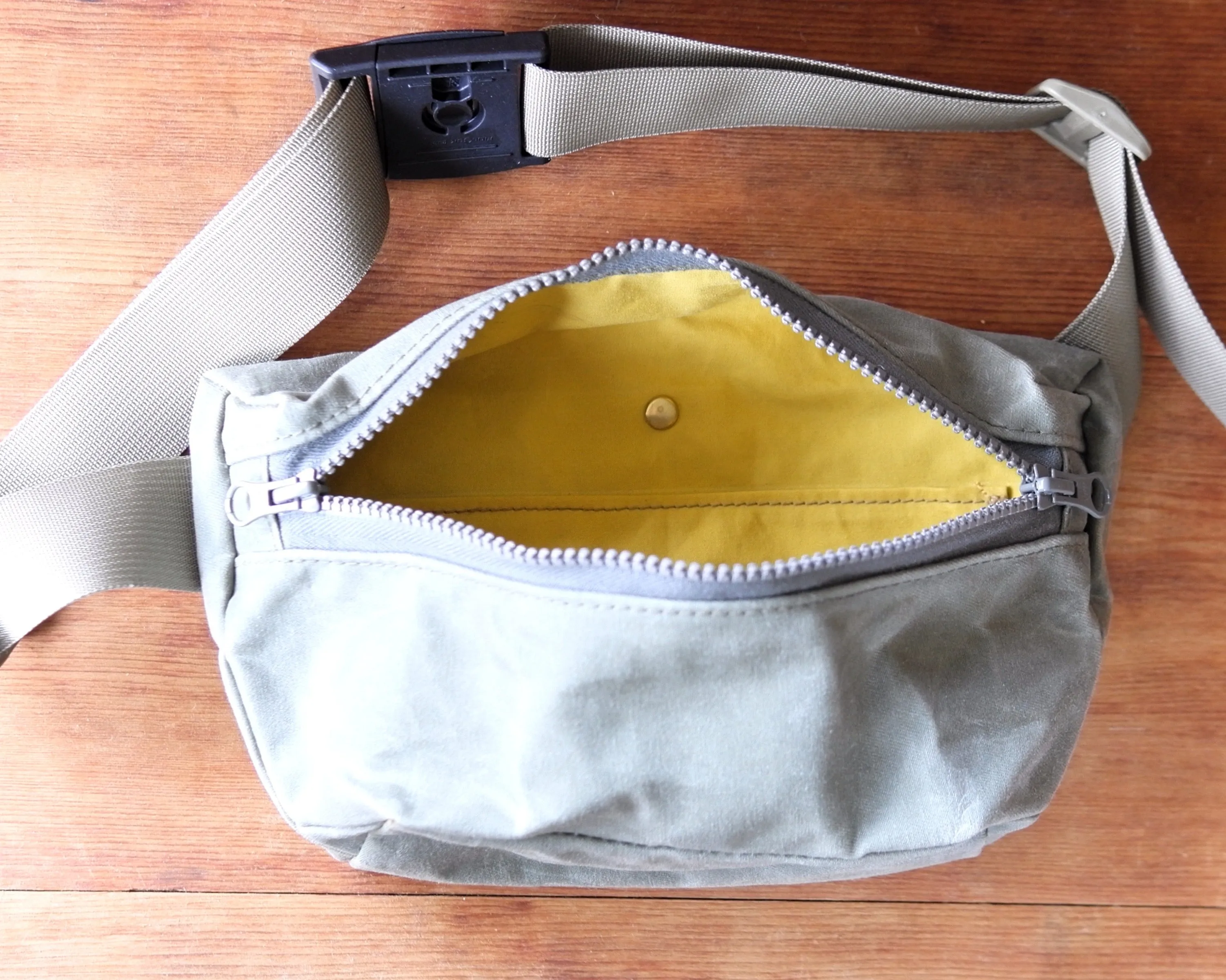 Fanny Pack in Waxed Canvas