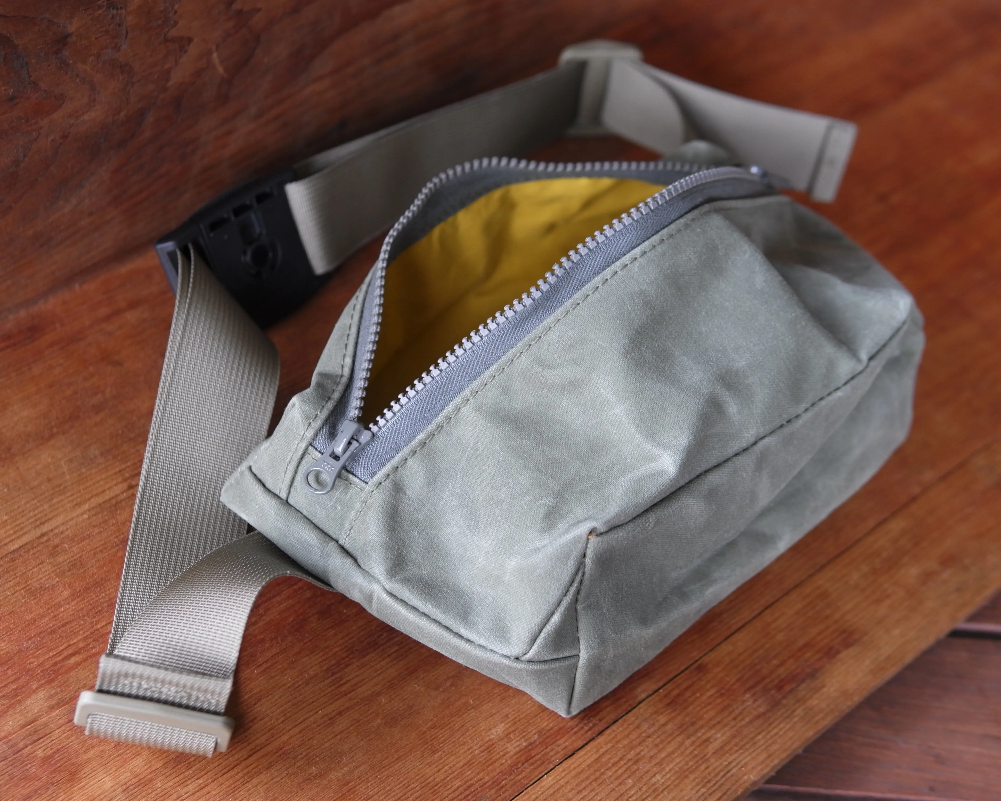 Fanny Pack in Waxed Canvas