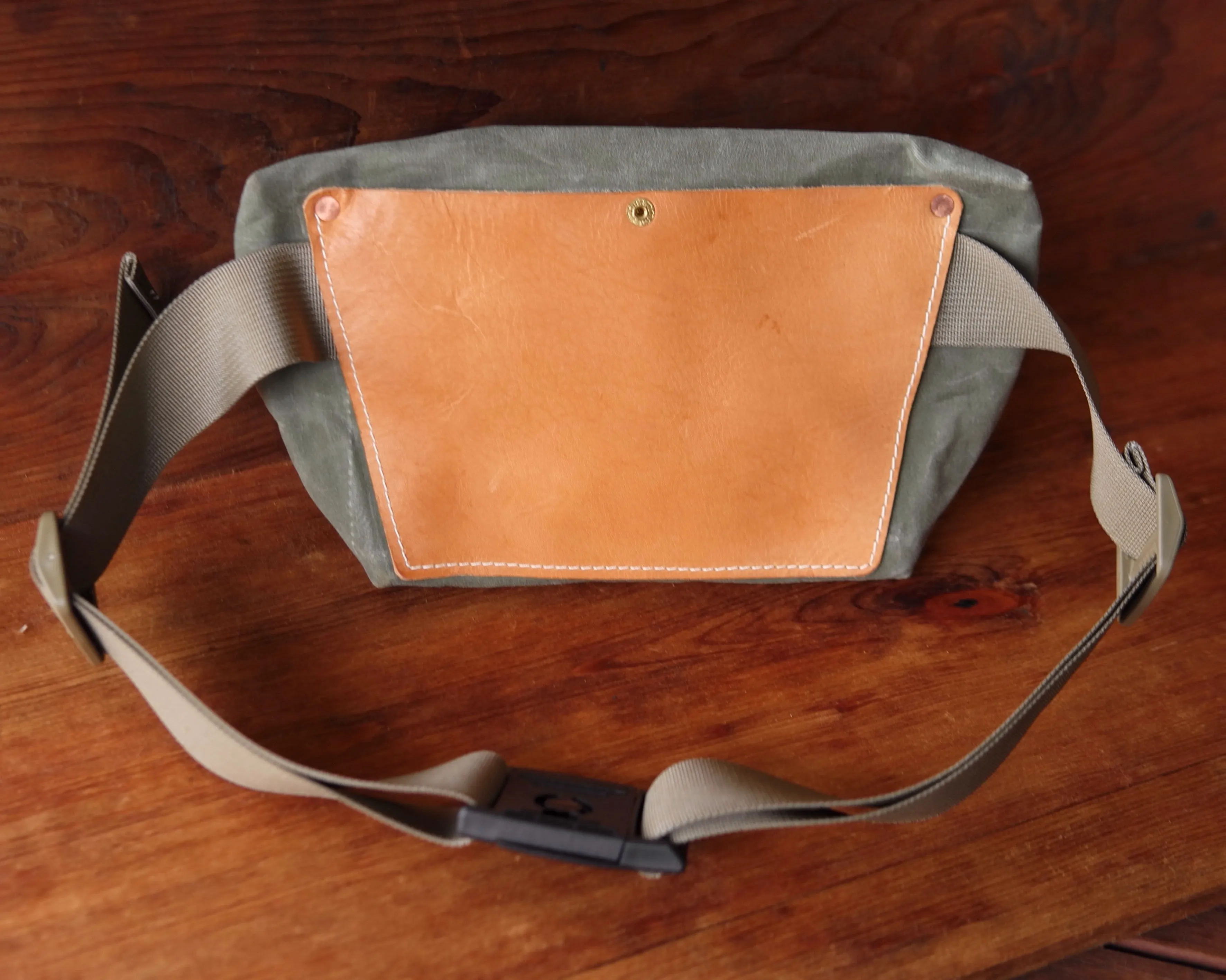 Fanny Pack in Waxed Canvas