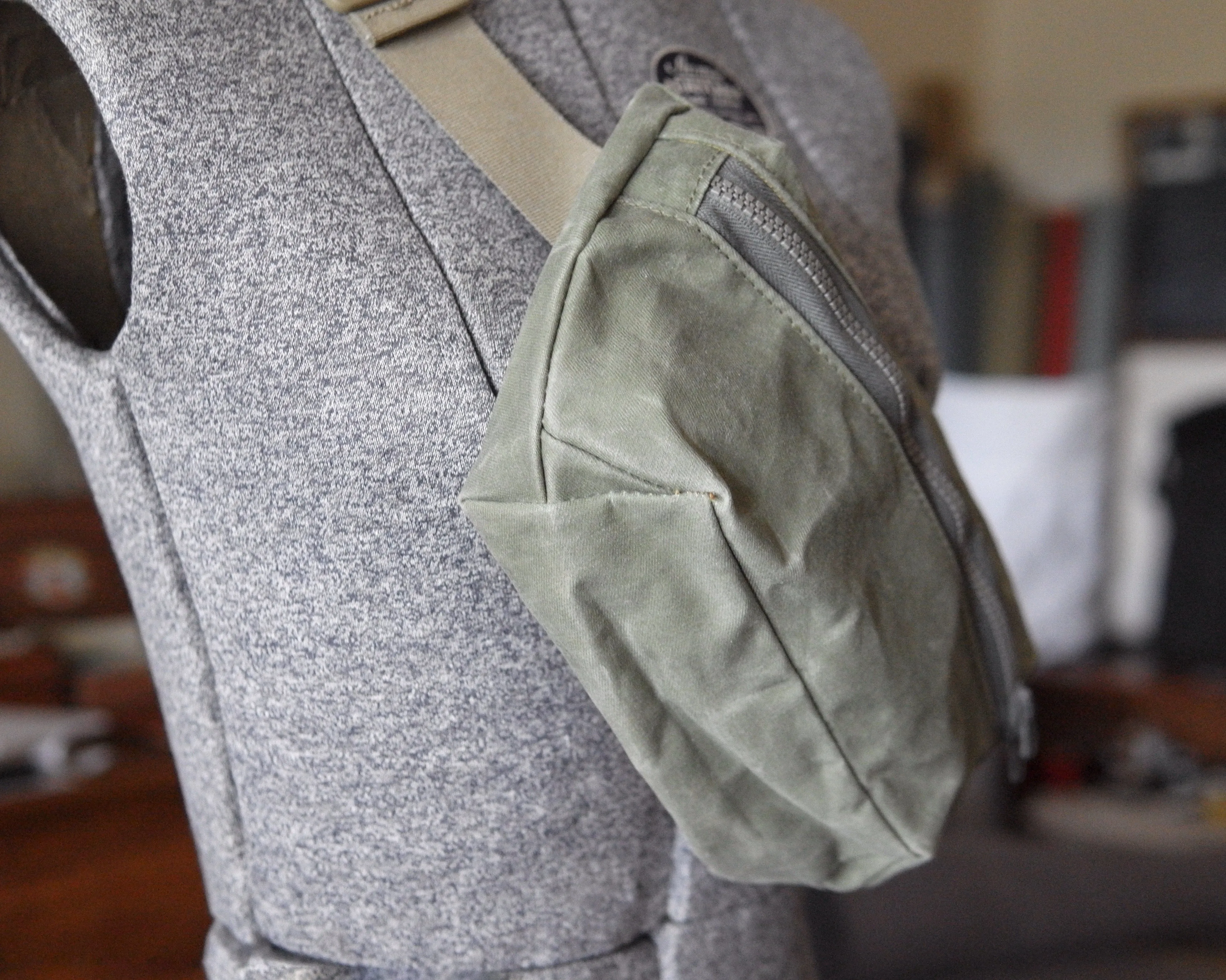 Fanny Pack in Waxed Canvas