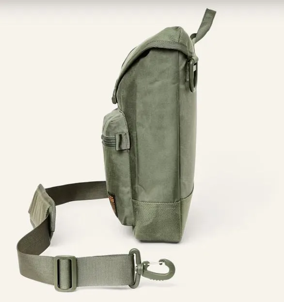 Filson Surveyor Messenger Bag: Service Green