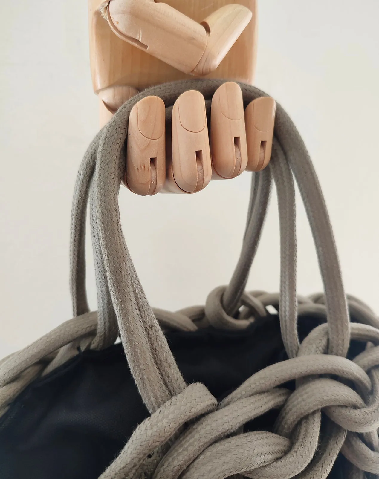 Julia bag waxed cotton rope