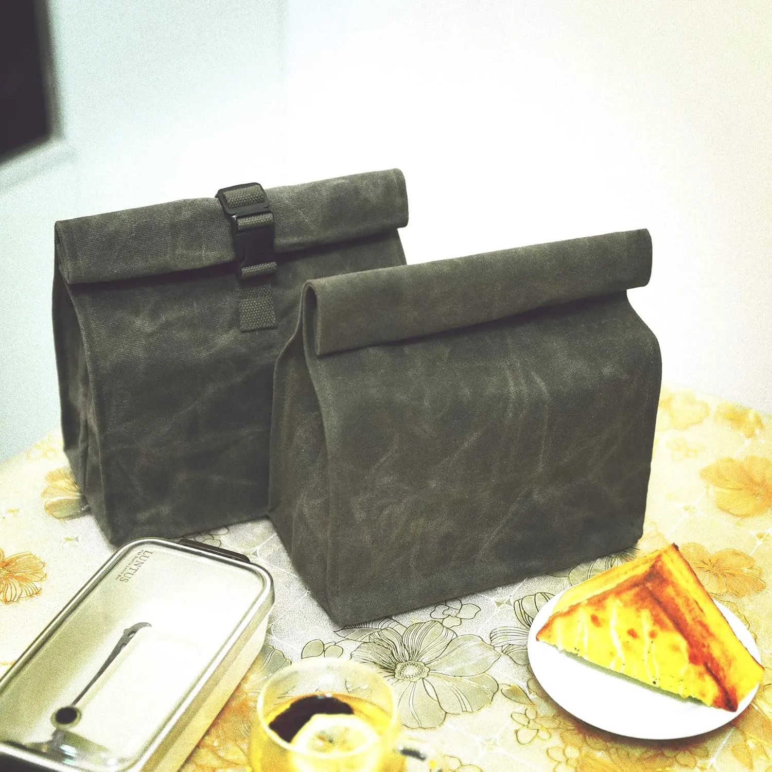 Kaaltisy Waxed Canvas Lunch Bags Heavy Duty Lunch Box Eco-friendly Reusable Lunch Sack with Hook and Loop Closure, Green, Hard Handfeel