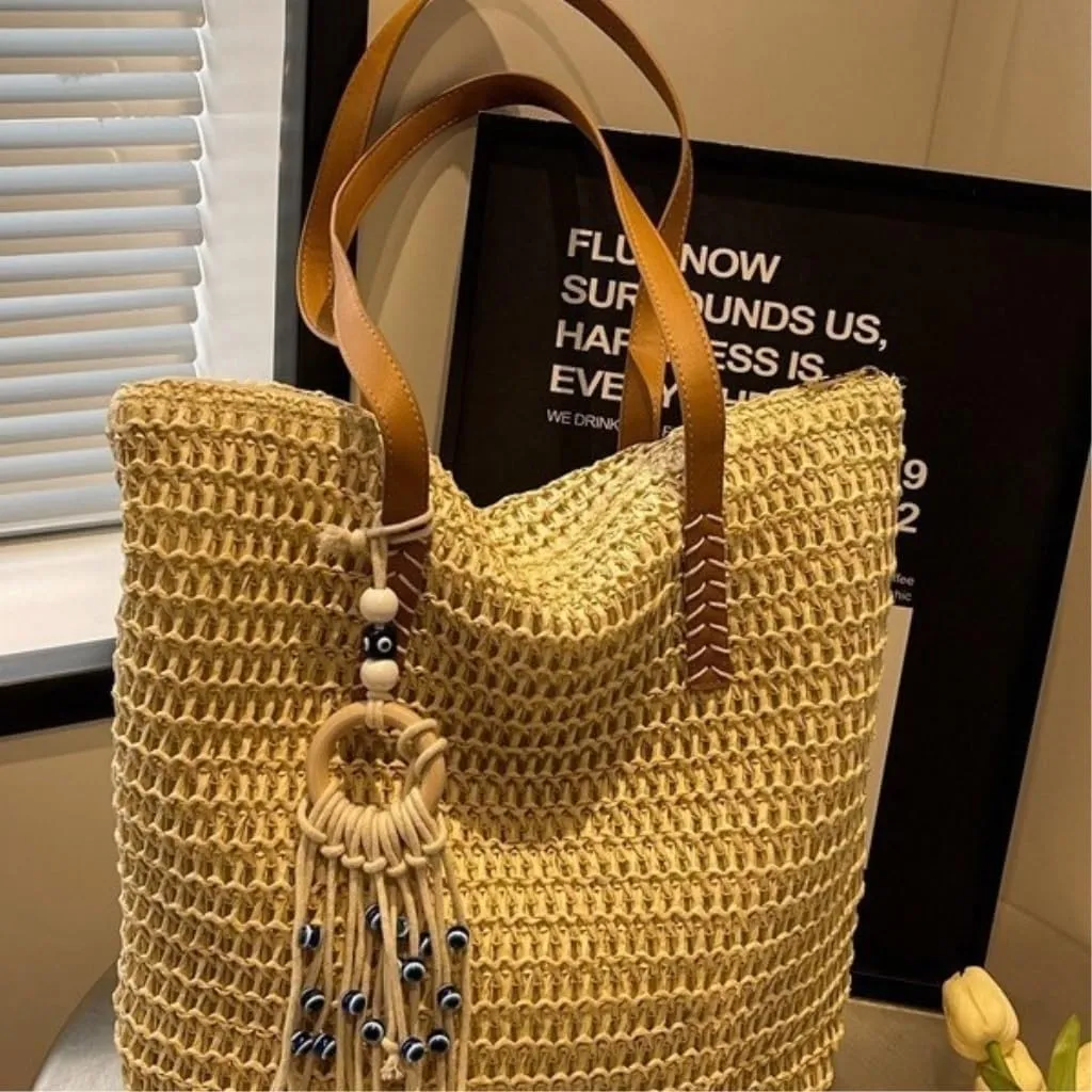 Large capacity Bag Bohemian - style Straw Handbag with Tassels: Embrace Free Time Ladies shoulder Bag