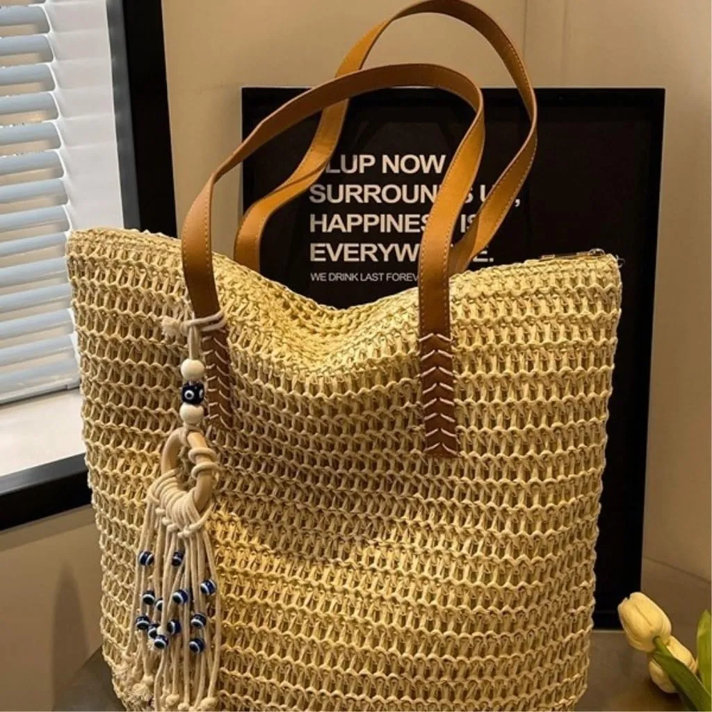 Large capacity Bag Bohemian - style Straw Handbag with Tassels: Embrace Free Time Ladies shoulder Bag