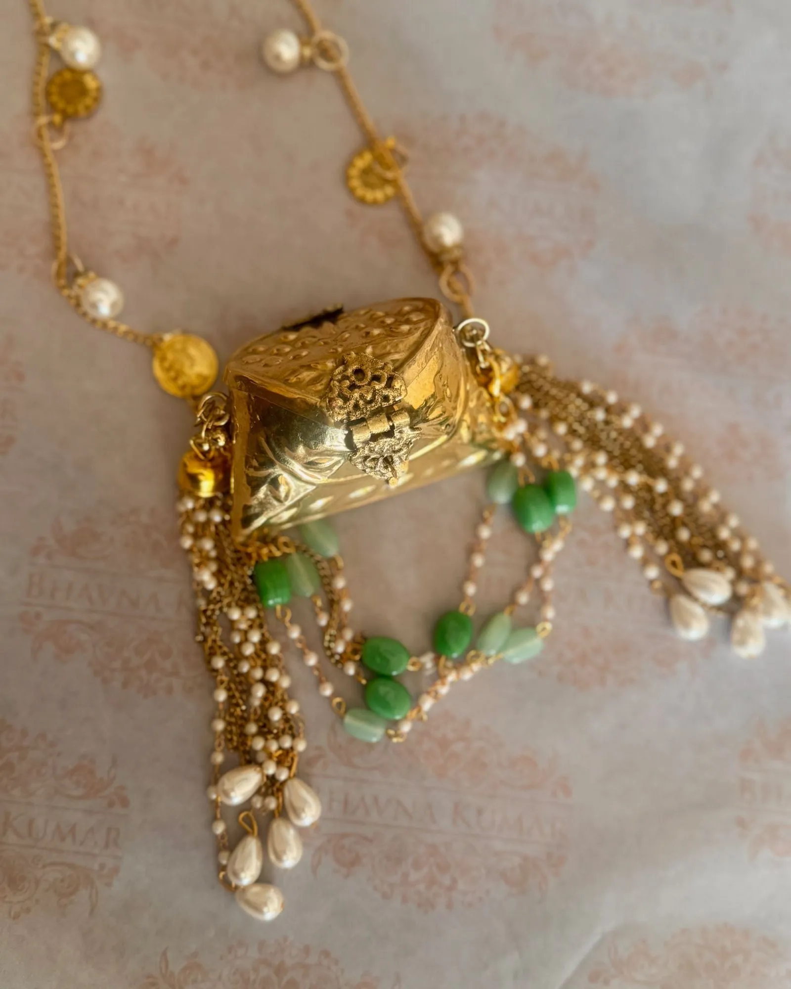 MICRO BAG GOLD AND PEARL