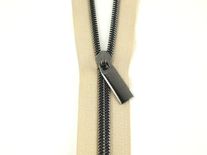 Nylon Coil #5 Zipper Beige (3 yard 9 pulls) Sallie Tomato Zippers