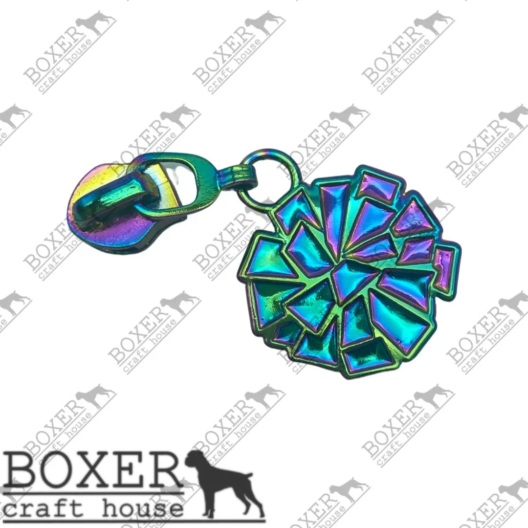 Pom #5 Zipper Pull