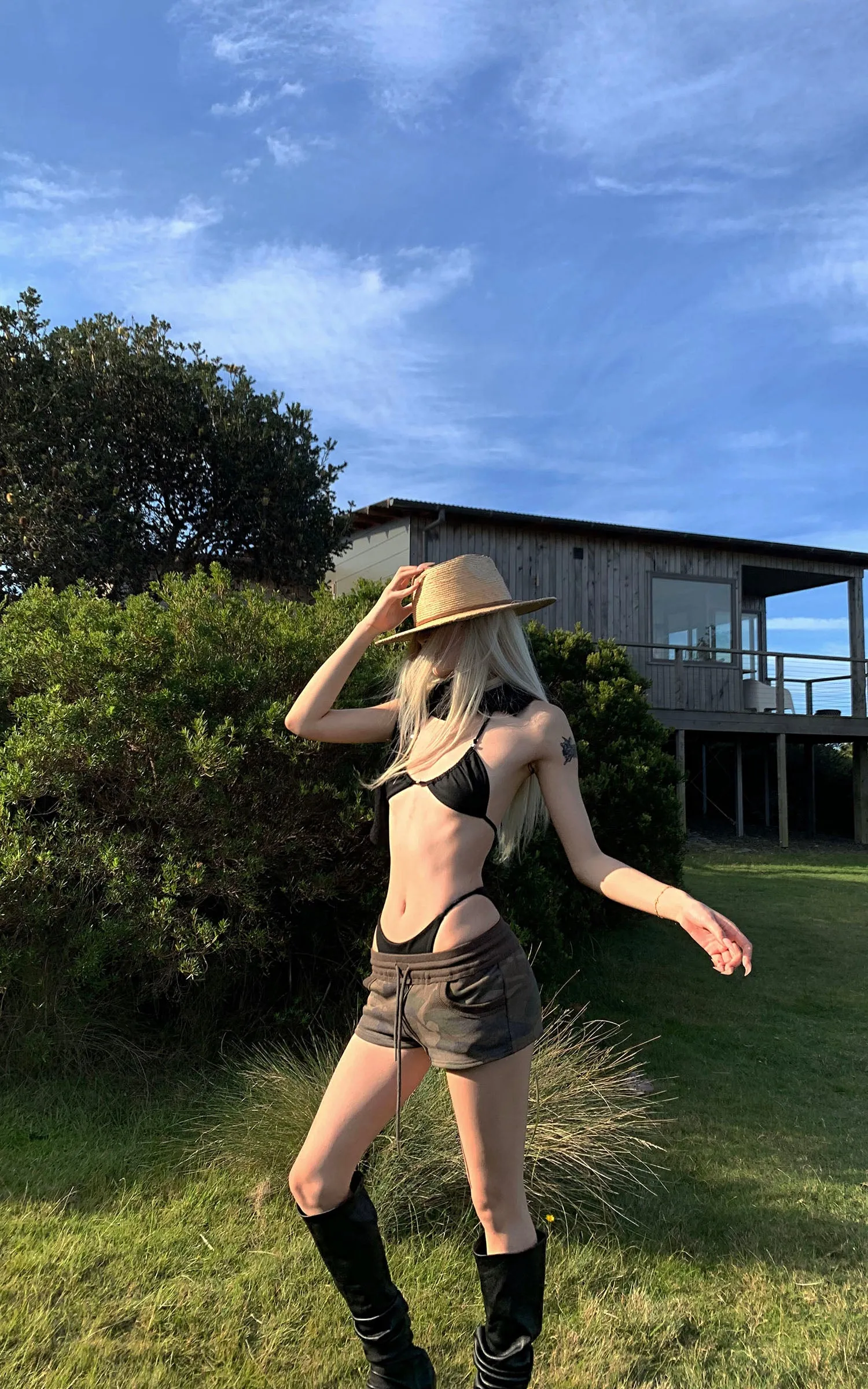 Rase le sol Minimalist Triangle Bikini Set with Metal Accents