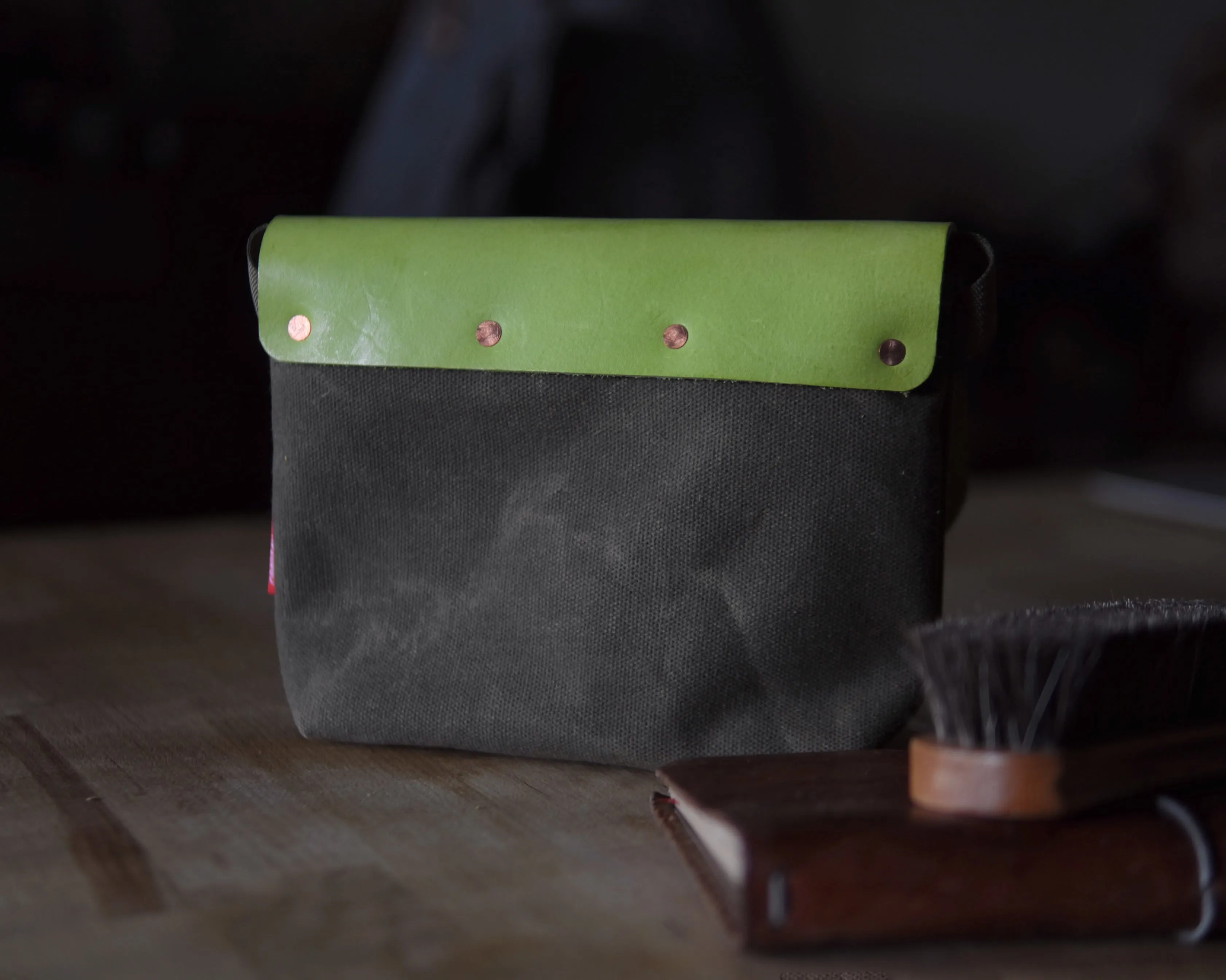 Sacoche in Lime/Olive