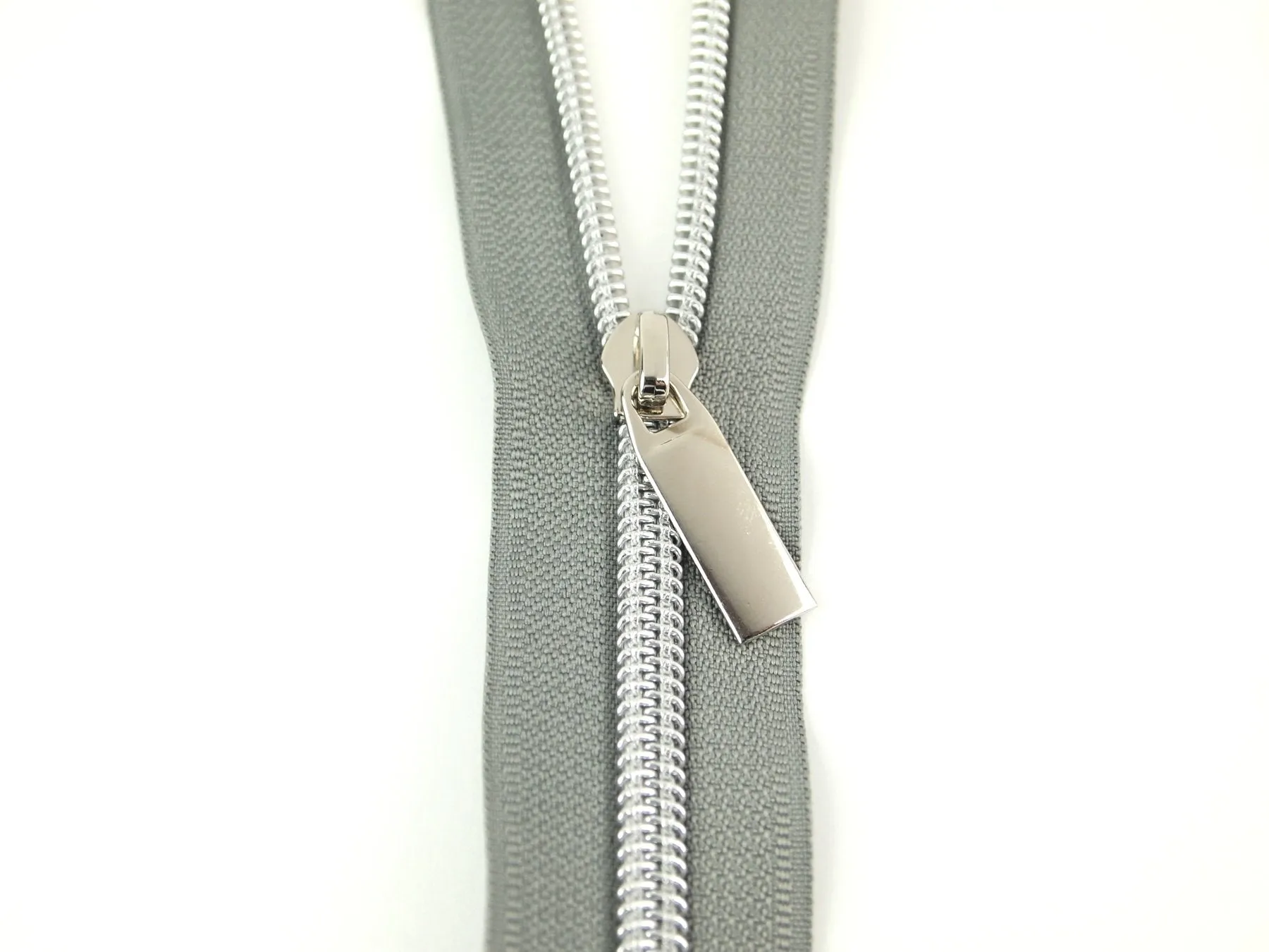 Sallie Tomato Zipper - 3 Yds with 9 Pulls - Grey Tape/Nickel