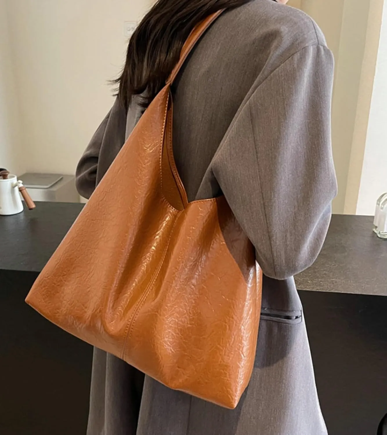 Slouchy Bags Women Commuter PU Leather Tote Bag 2025 Soft Shine Shoulder Bag with Zip Pouch Versatile Purse