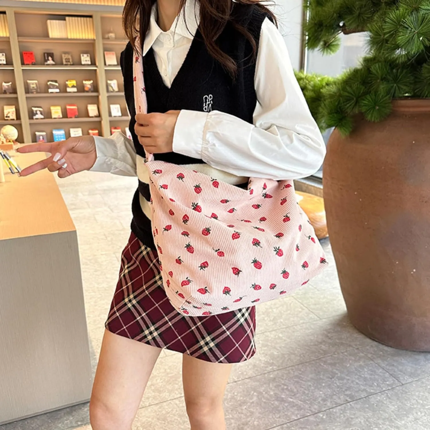 Strawberry Tote Bag for Women Corduroy Drawstring Crossbody Bag Cute Strawberry Purse Shoulder Bags Casual Bags