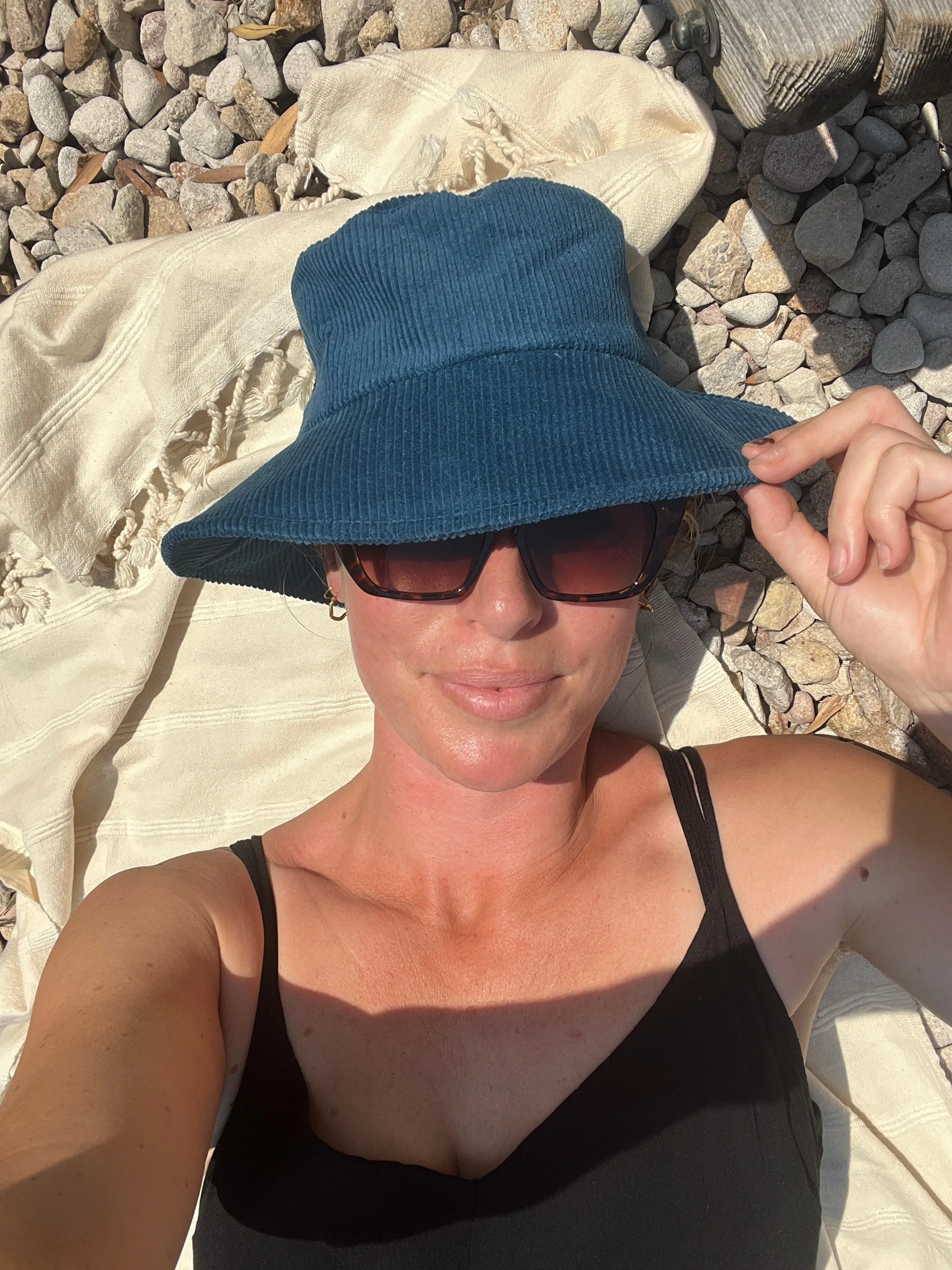 Sunday corduroy bucket hat - BLUE