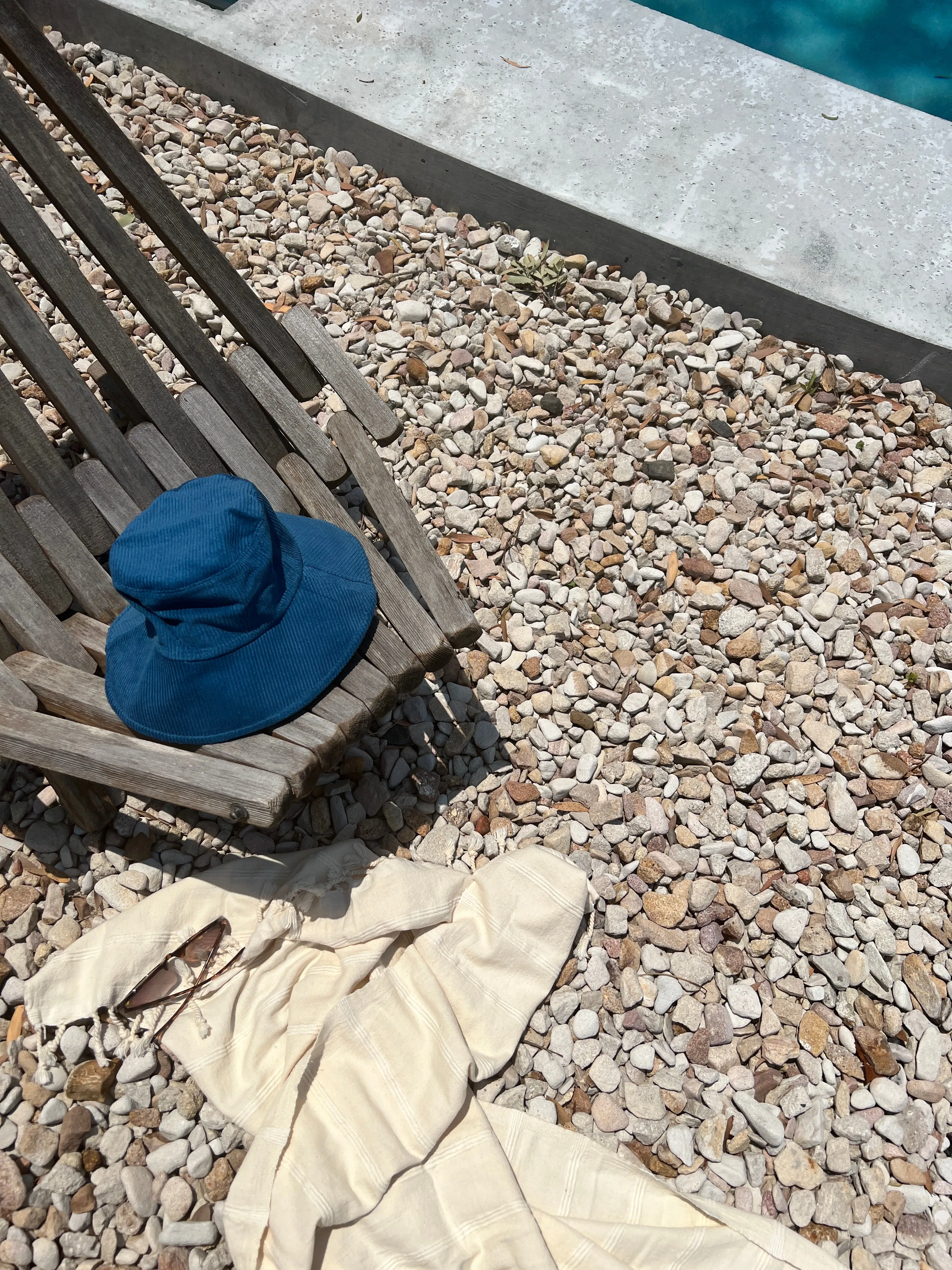 Sunday corduroy bucket hat - BLUE