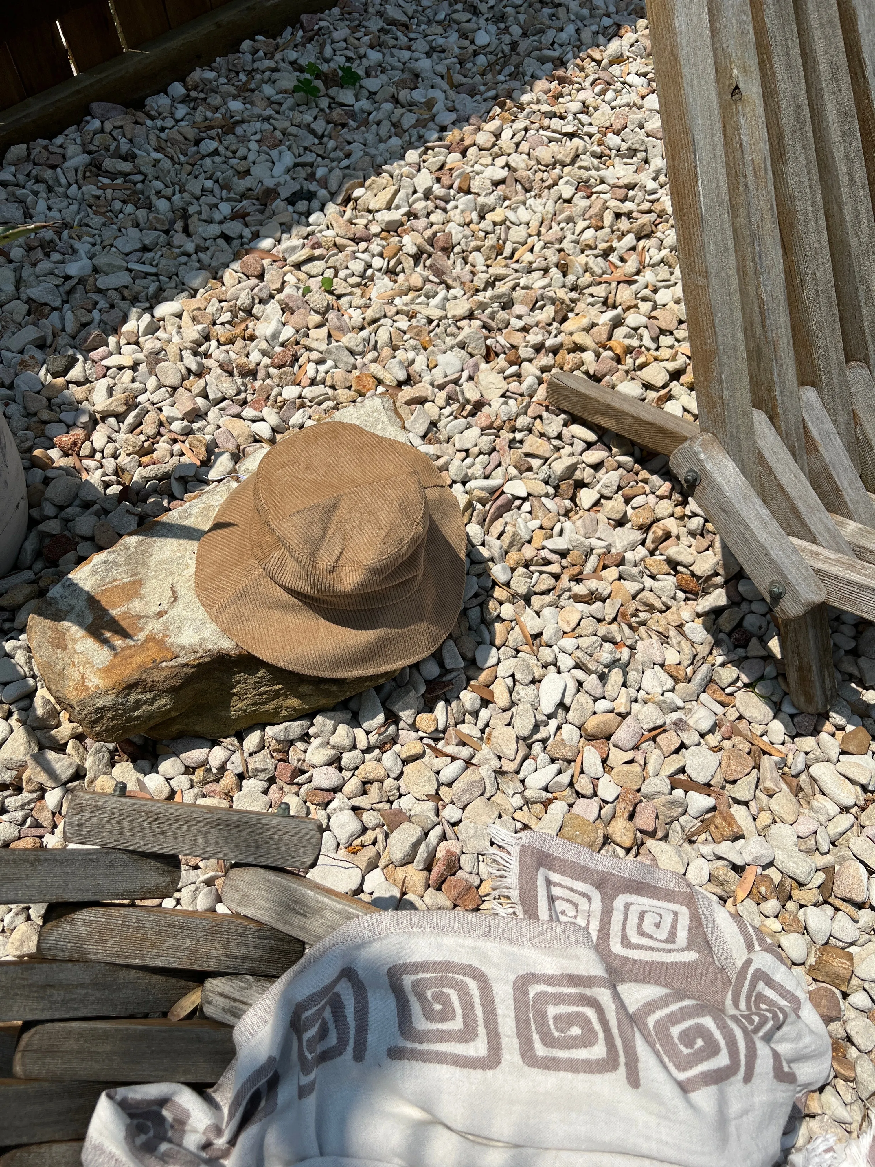 Sunday corduroy bucket hat - TAN