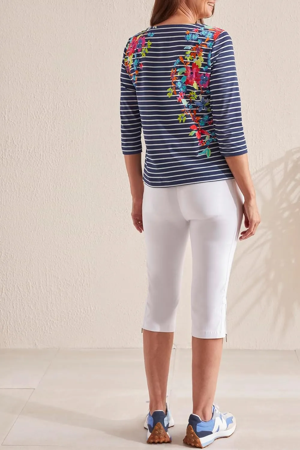 Tribal Women's Flatten It Pull on Capri W/Zippers