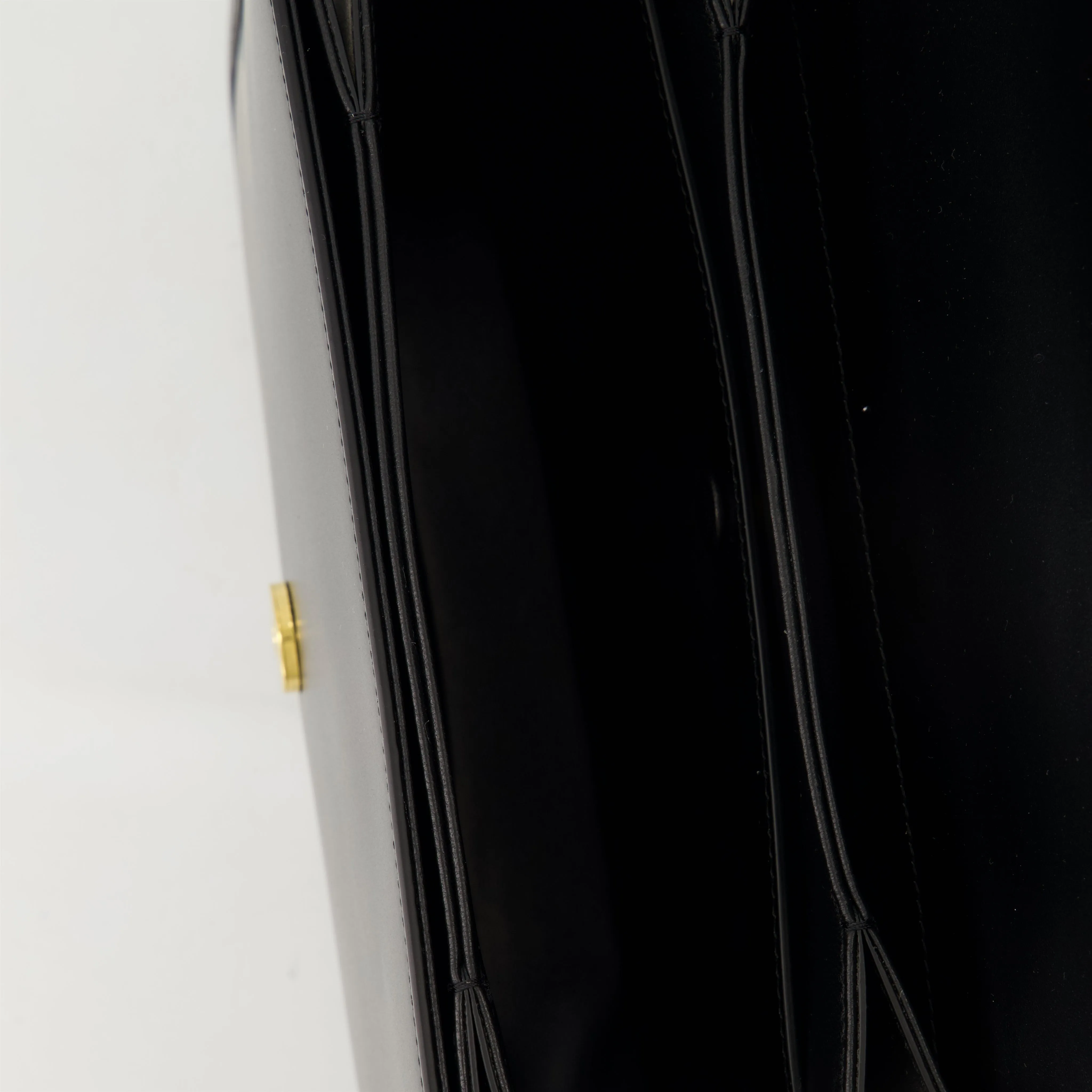 VLogo 9T05 Crossbody Bag