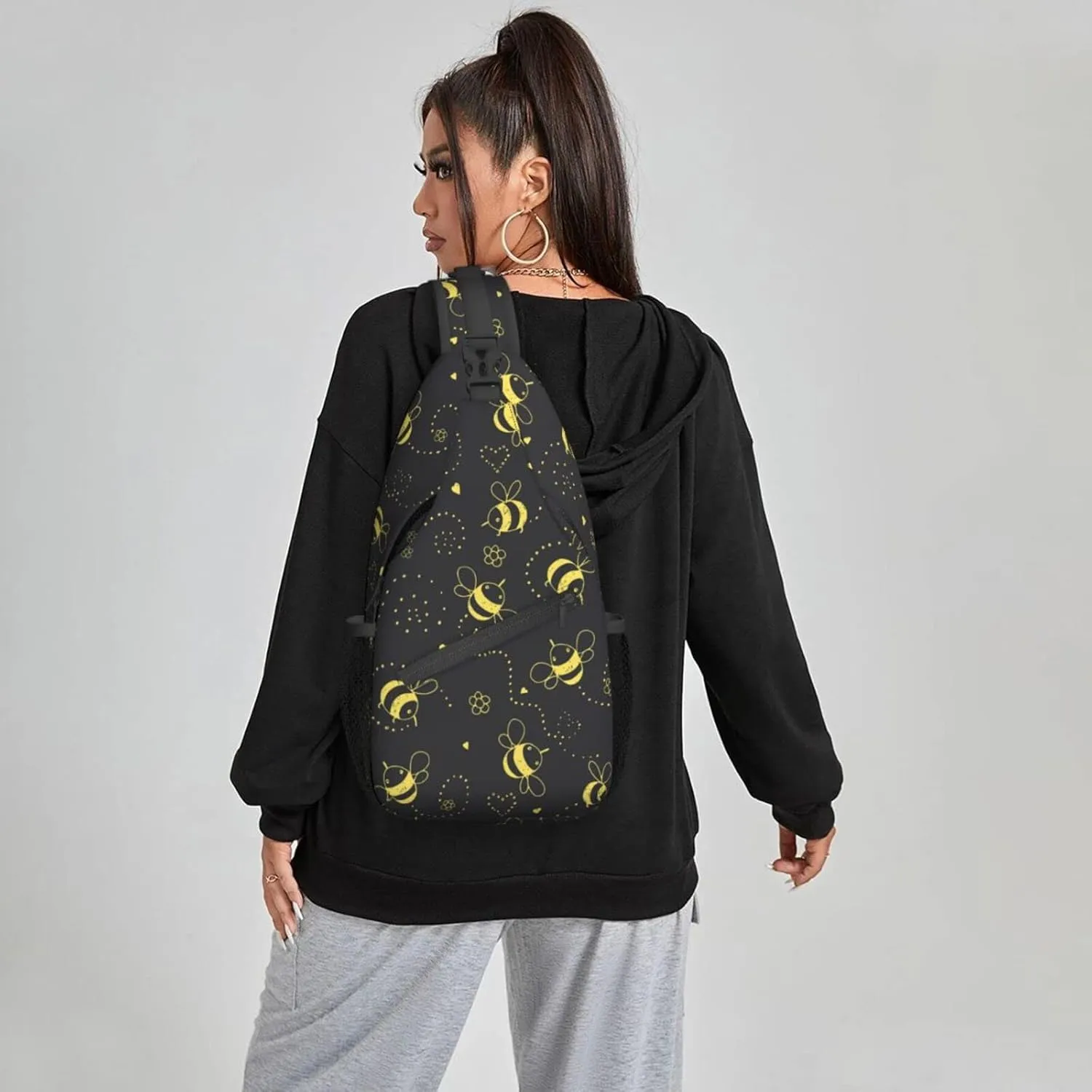 Women Doodle Bee Black Cute Pattern Crossbody Sling Backpack for Men Chest Bag Shoulder Bag Lightweight One Strap Backpack Travel Outdoor Daypack