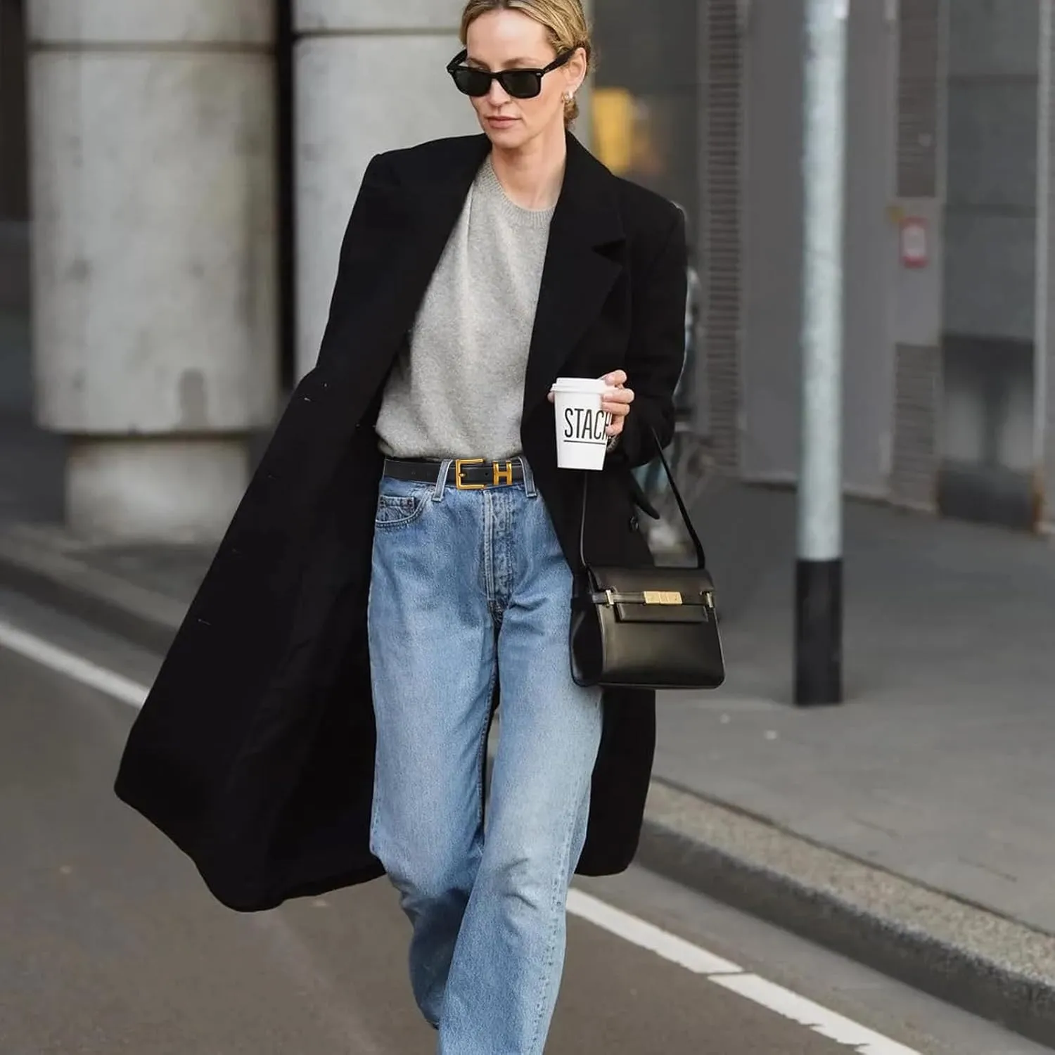 Women's Fashion Classic Metal Buckle Leather Belt with Jeans Dress